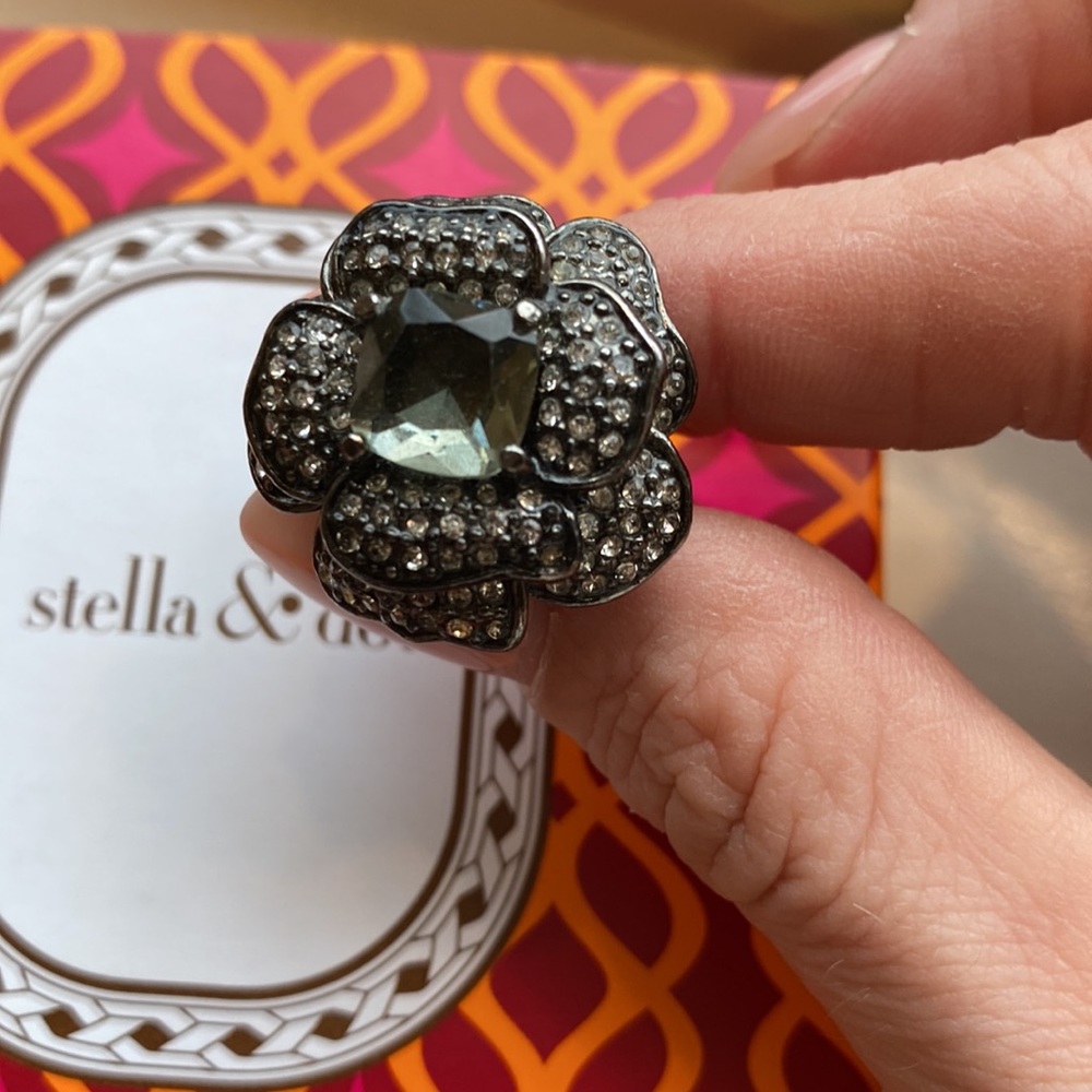 Ring - Picture 4 of 4